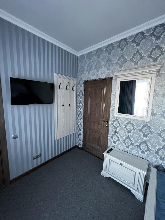 Zolotoy Fazan Otel Mykolaiv Dış mekan fotoğraf