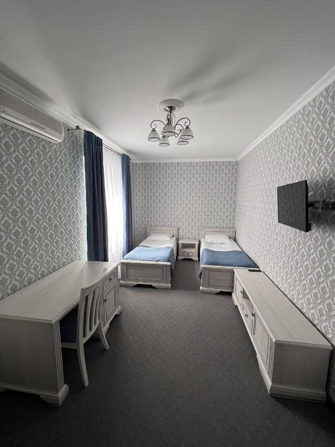 Zolotoy Fazan Otel Mykolaiv Dış mekan fotoğraf