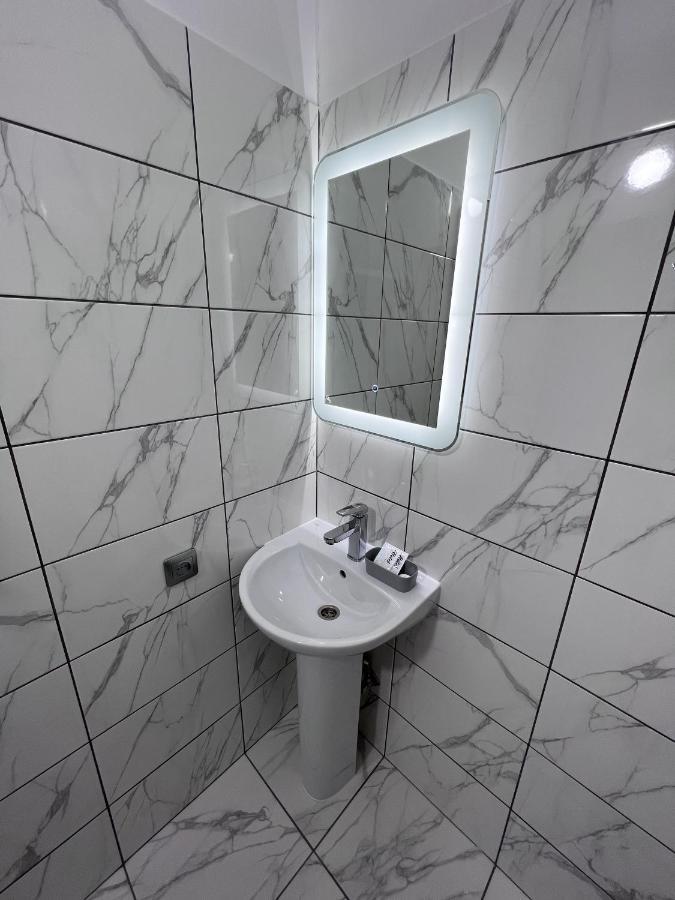 Zolotoy Fazan Otel Mykolaiv Dış mekan fotoğraf