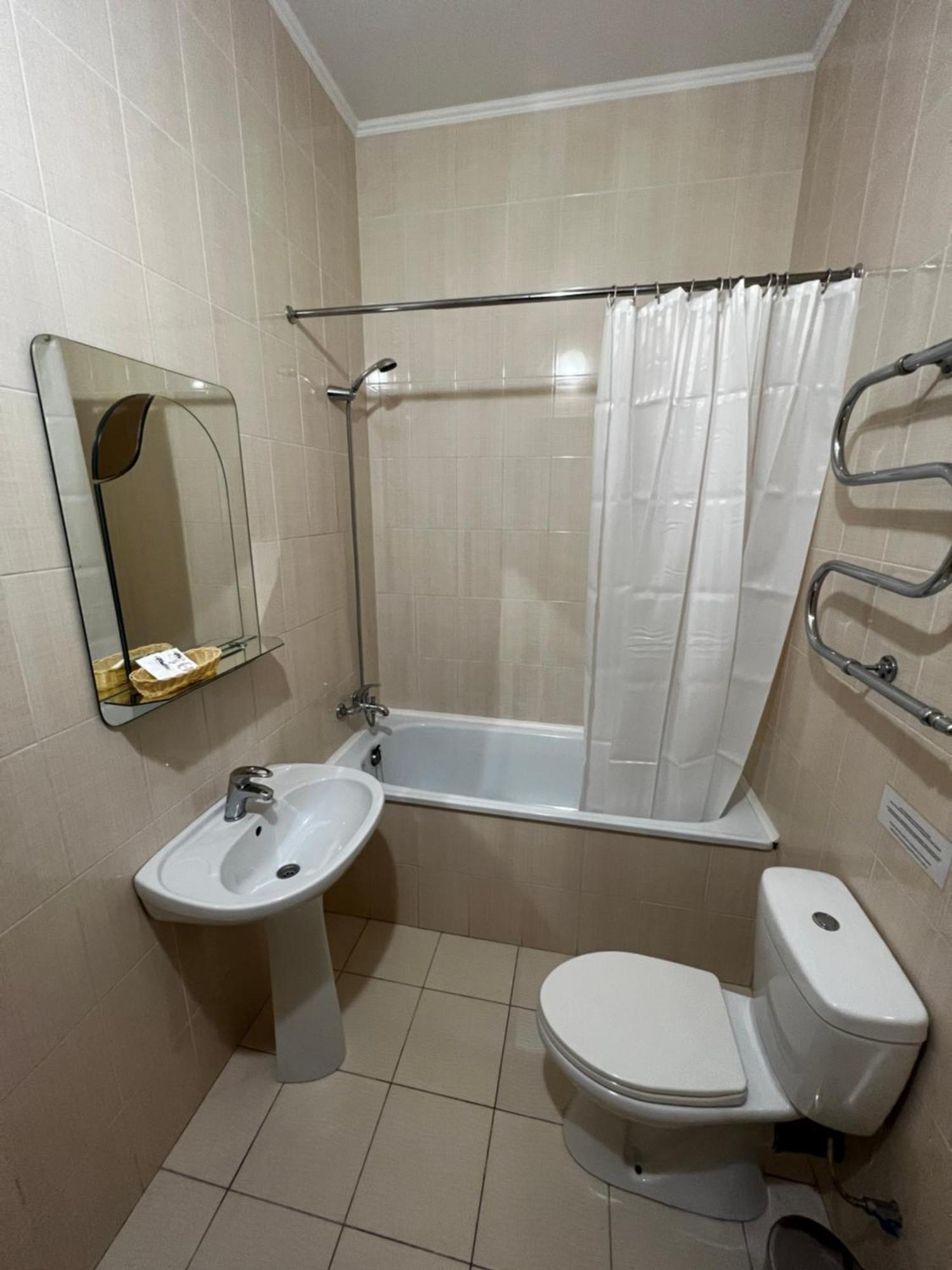 Zolotoy Fazan Otel Mykolaiv Dış mekan fotoğraf